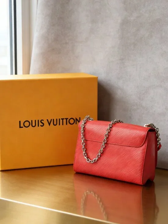 Louis Vuitton Twist MM Red Epi Bag - Picture 2 of 6